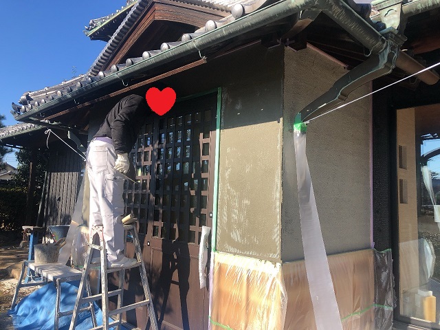 黒漆喰　鎧張り